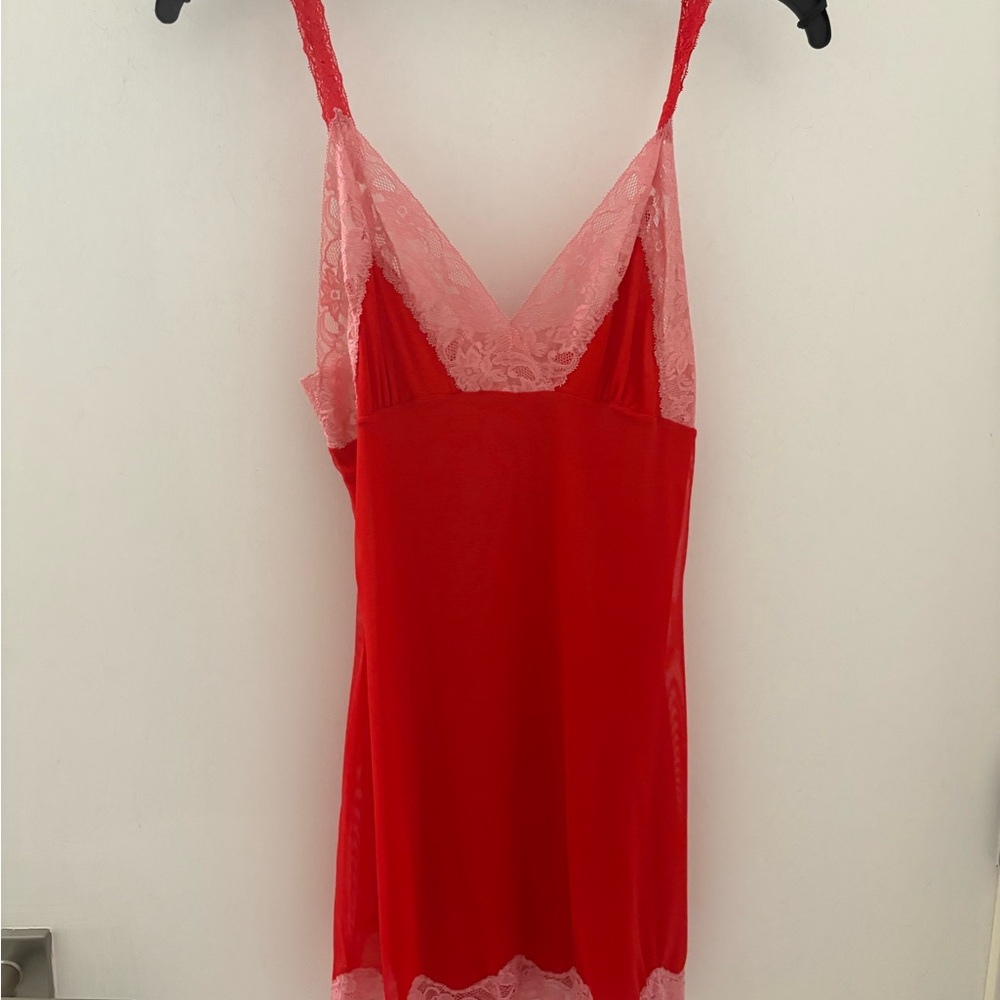 Vintage Elegant Red Lace Chemise